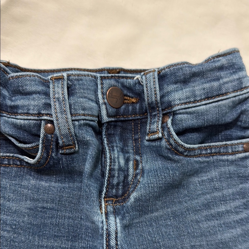 Wrangler Blue Jeans Classic Straight-Leg Fit - Picture 5 of 5